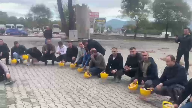 Manisa Soma'dan Ankara'ya yürüyen İmbat Madencilik işçileri Kırkağaç'ta konakladı