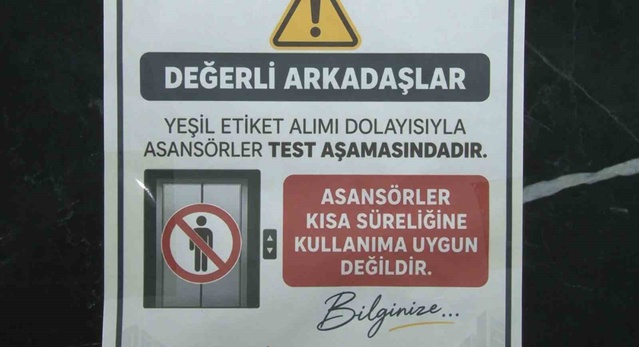 Adana'da 11 katlı apartmanın asansöründe mahsur kalan kişiyi itfaiye kurtardı