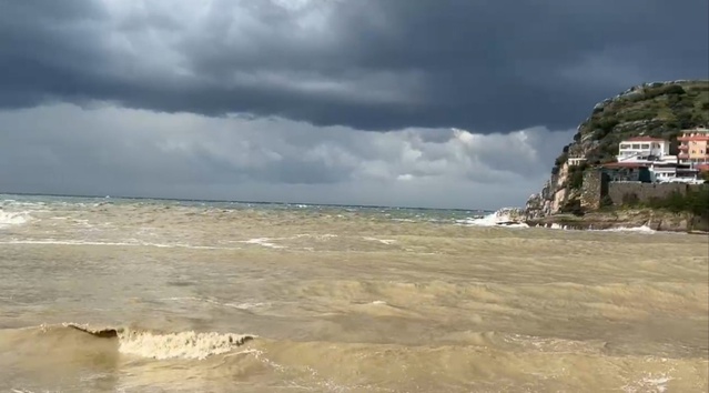 Amasra'da bir günde 4 mevsim yaşandı, sıcaklık 11'den 15 dereceye çıktı