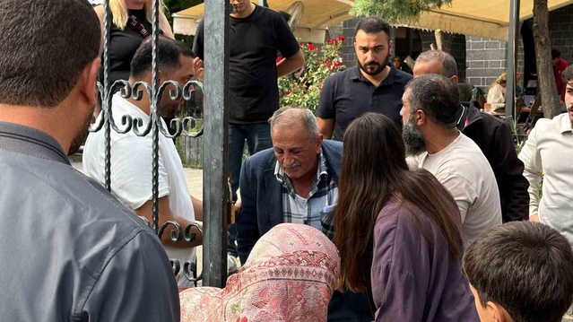 Diyarbakır'da Surp Giragos'ta boğazına yemiş kaçan KOAH hastası Heimlich'le kurtuldu