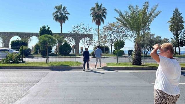 Alanya Kestel'de motosiklet sürücüsü öldü, yaya yoğun bakımda tedavi görüyor