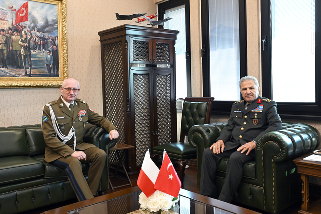 Kara Kuvvetleri Komutanı Tokel, Polonyalı mevkidaşı Fajkowski ile bir araya geldi