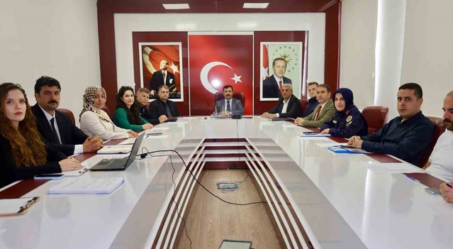 Adıyaman Kahta'da kadına şiddet ve çocuk koruma toplantısı yapıldı