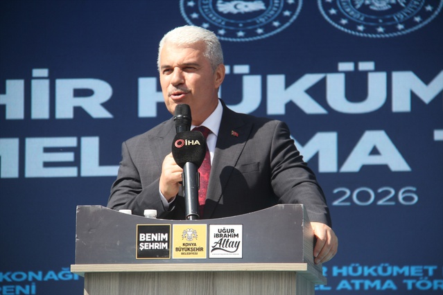 Beyşehir'de 220 milyon liralık turizm projesi açıldı, hükümet konağına temel atıldı
