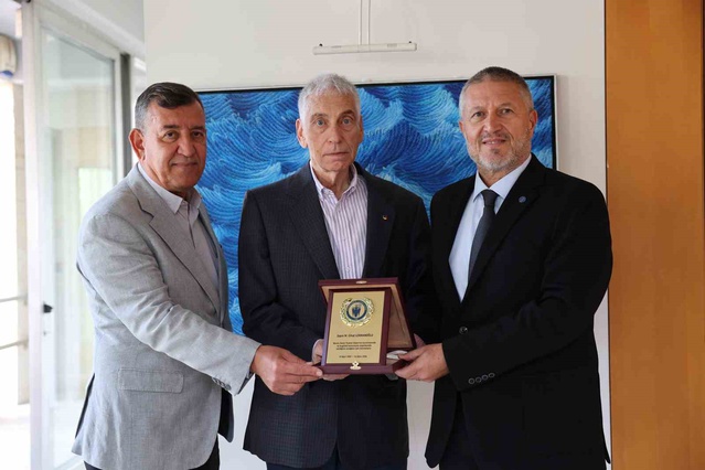 MDTO'da 2026-2030 dönemi başkanlığını Berdan Doğan, Cihat Lokmanoğlu'ndan devraldı