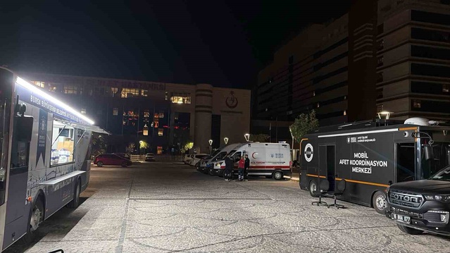 Akhisar'da otobüs kazası: 11 ölü, 27 yaralı; Bursa AKOM seferber oldu
