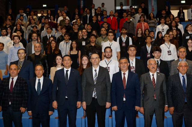 Savunma Sanayi Zirvesi'nin 5'incisi GTÜ'de genç mühendis adayları için başladı