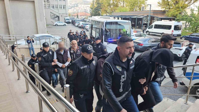 Zonguldak'ta rüşvet soruşturmasında 16 şüpheliden 4'ü tutuklandı