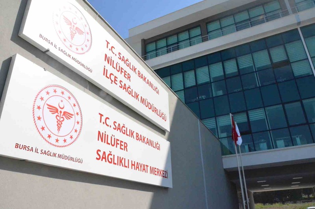 Bursa'da 61 yaşındaki kadın kendi kendine meme muayenesiyle kanseri erken yakaladı