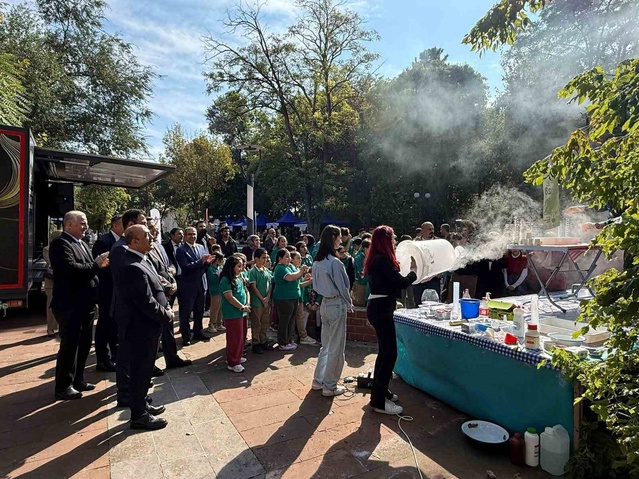 Erzincan'da Bilim Şenliği-3 başladı, 3 günde 8 bin 700 kişiye ulaşılması hedefleniyor