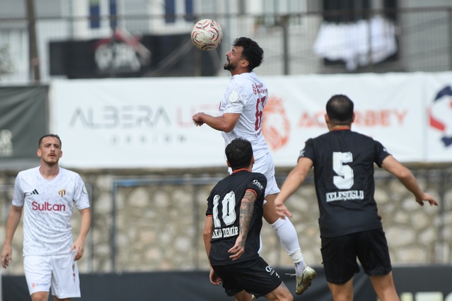 İnegölspor sahasında Adana 01 FK ile 1-1 berabere kaldı, eşitlik 90'da geldi