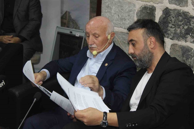 Yaşar Karayel: "En kötü sivil irade, en iyi askeri cuntadan iyidir"