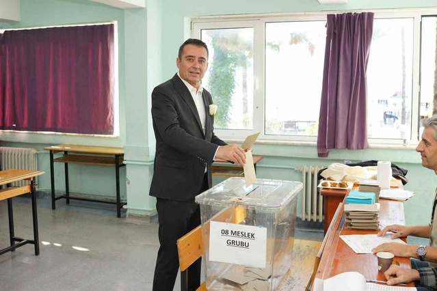 MTO'da Mavi Liste 13 komitenin 11'ini kazanırken Başkan Ayhan seçilemedi
