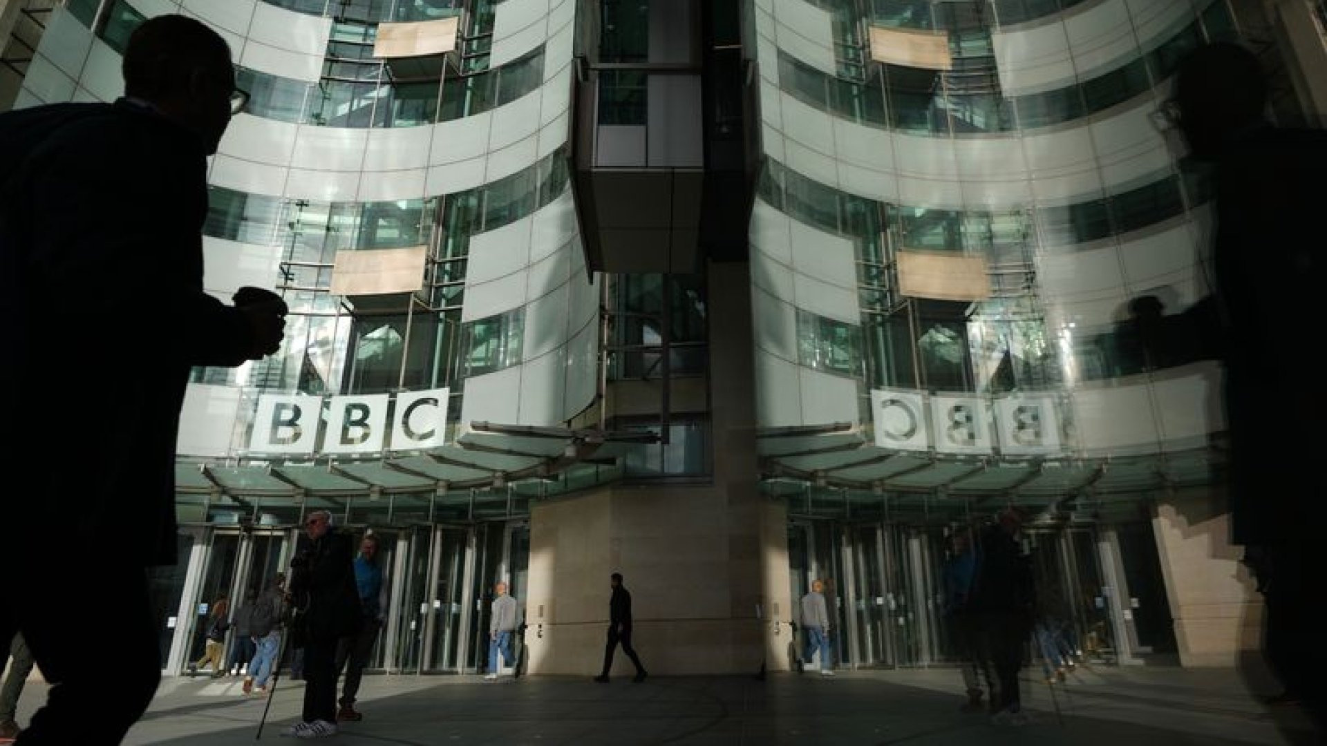 BBC'den işten çıkarma kararı