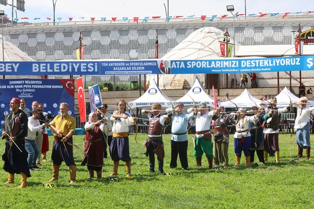 Gaziantep'te 50 yaş ve üzeri 120 lisanslı sporcu puta kupasında mücadele etti