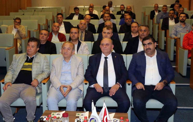 Manisa TSO'da Meclis Başkanlığına tüm oyları alan Ümit Türek yeniden seçildi