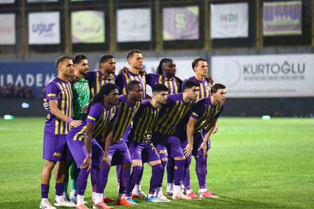 Süper Lig'de Göztepe, Esenyurt'ta Eyüpspor karşısında ilk 15 dakikayı 1-0 önde geçti