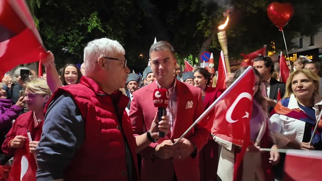 Bodrum'da 29 Ekim Cumhuriyet Bayramı'nda fener alayına binlerce kişi katıldı