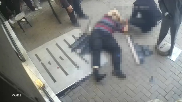 Bursa'da kediyi kurtarmak isteyen eğitmen korkuluk kopunca 3'üncü kattan düşüp öldü