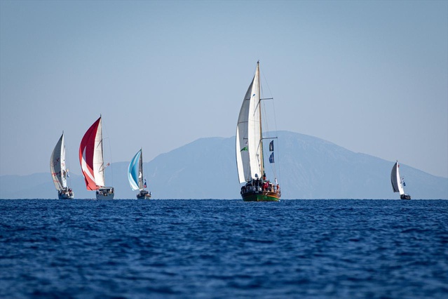 Bodrum Cup'ın ikinci gününde 90 tekne 20 millik Bodrum-Knidos etabında yarıştı