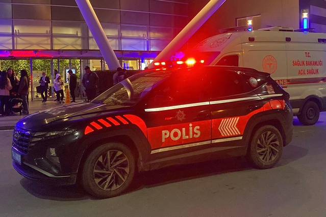 İstanbul'daki AVM'de İsrail gerginliği! Silah iddiası harekete geçirdi