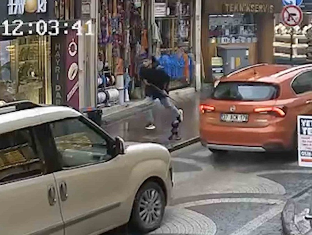 Kastamonu'da 4 kişiyi yaralayan saldırganın yeni görüntüleri ortaya çıktı