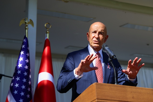 Barrack, Irak güçlerinin tek komuta altında birleştirilmesi fırsatı olduğunu söyledi