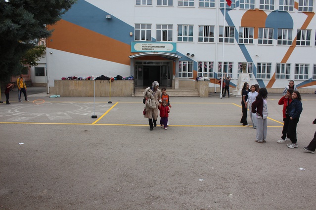 Serebral palsili Hayrunnisa, 7 yaşında yürüyüp doktor olmak için okuyor