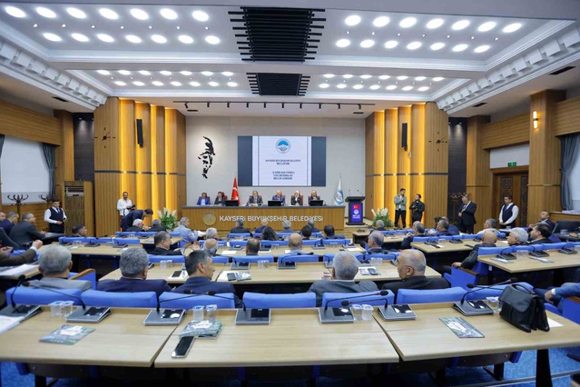 Kayseri Meclisi 94 maddeyi karara bağladı, raylı sistem devrine yetki verdi