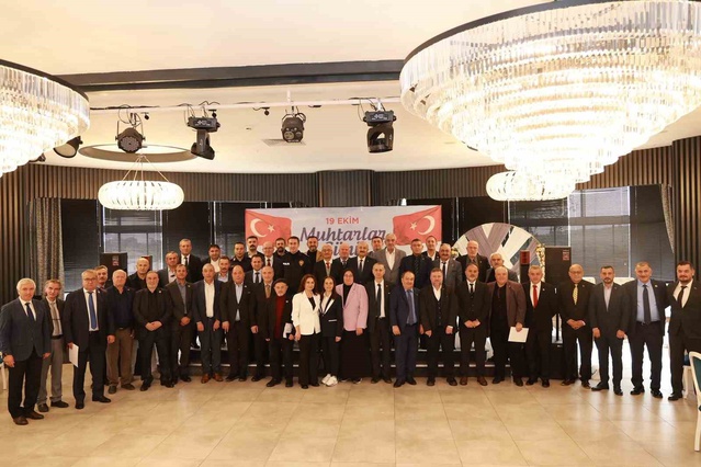 Gebze'de mahalle muhtarları Muhtarlar Günü'nde başkan ve kaymakamla buluştu