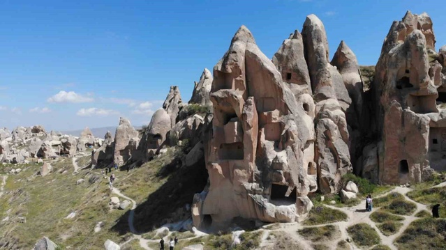 Göreme'de kaya düşmesinde 3 kişi hayatını kaybetti, 5 kişi yaralandı