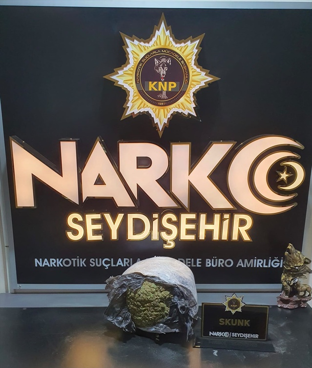 Konya Seydişehir'de aracın bagajındaki kovada uyuşturucu bulundu, 1 kişi tutuklandı