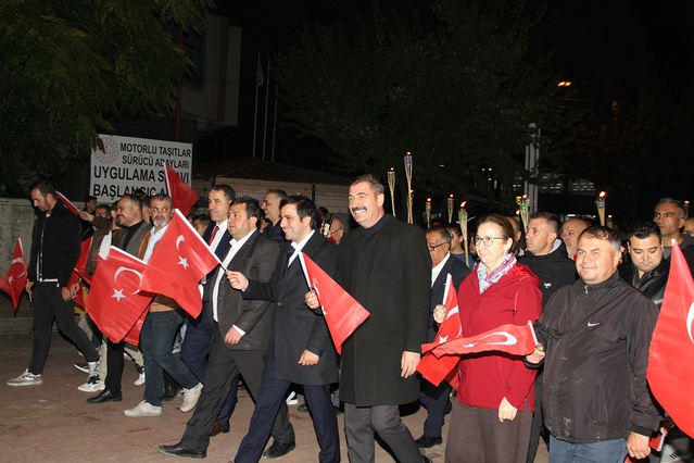 Kula'da ertelenen fener alayı ve yaren gösterileri 103. yıl coşkusuyla yapıldı