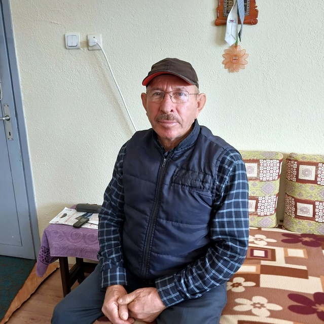 Antalya'dan umreye giden 68 yaşındaki Ali Gökmen, oğlunun kabrinde fenalaşıp öldü