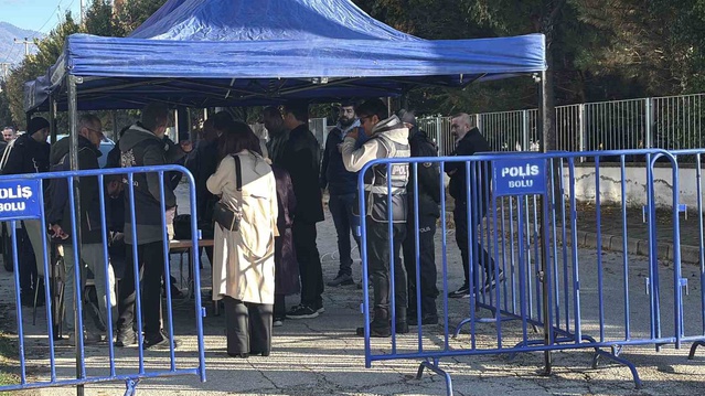 217 yıla kadar hapsi istenen Tanju Özcan'ın salonda hazır bulunma talebi reddedildi