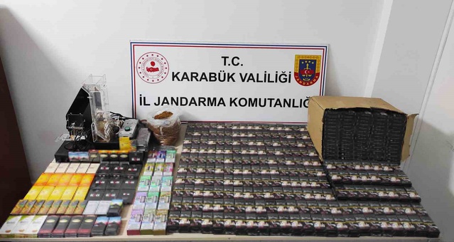 Karabük'te jandarmanın iş yeri baskınında 1100 paket doldurulmuş makaron bulundu