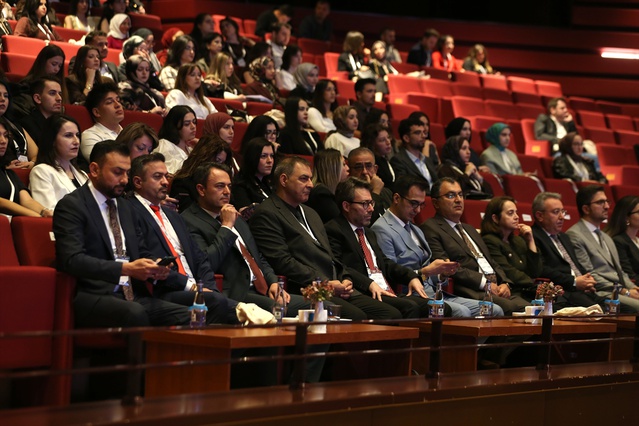 Konya'da 4. Uluslararası Diş Hekimliği Kongresi 80 fakülteden katılımcıyla başladı