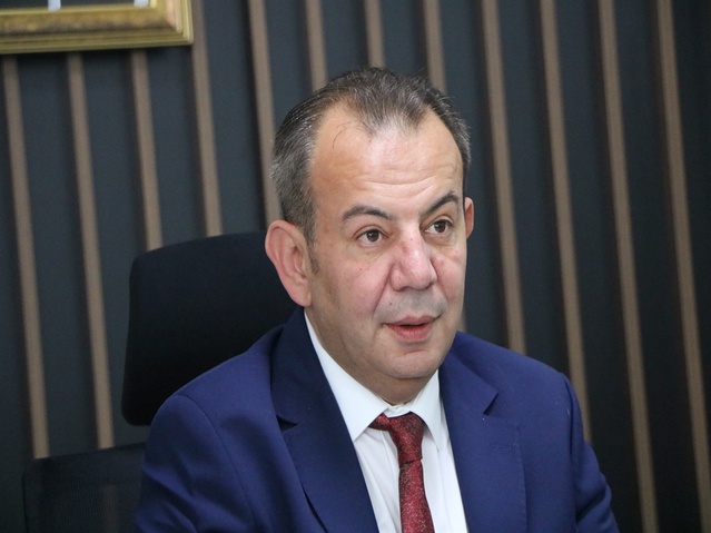 Bolu mahkemesi, Tanju Özcan'ı cinsel saldırı ve hürriyet suçlarından beraat ettirdi