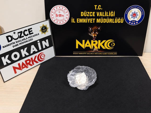 Düzce'de 2 operasyonda 25,14 gram kokain ele geçirildi, 2 kişi tutuklandı