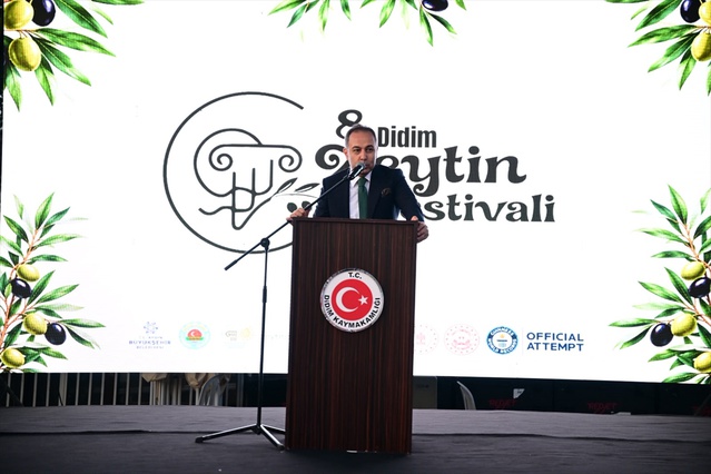 Aydın Didim'de 8. Zeytin Festivali Apollon Tapınağı'na yürüyüşle başladı
