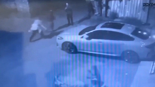 Beyoğlu'nda havaya ateş açan 17 yaşındaki Ö.Ç. ile babası ve ağabeyi tutuklandı