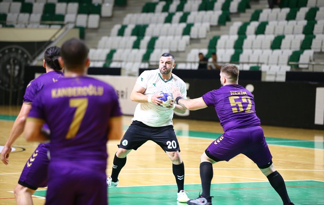 Hentbol Erkekler Süper Lig'de Güneysuspor, Giresunspor ile 32-32 berabere kaldı
