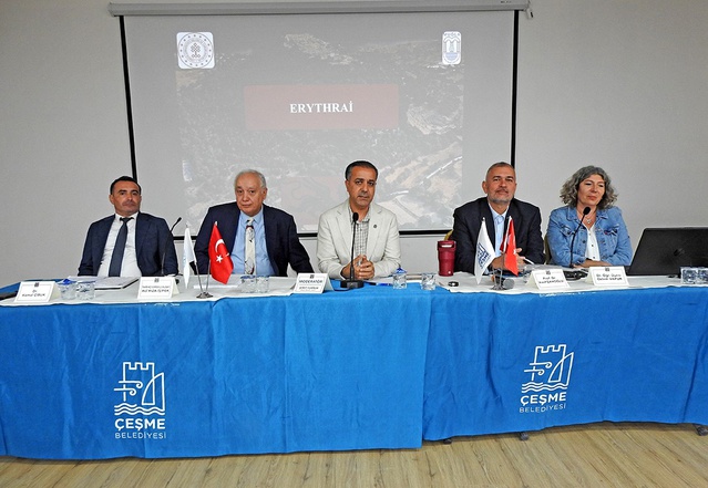 Çeşme Kültür Yolu Festivali'nde ilçenin kültürel mirası dört sunumla ele alındı