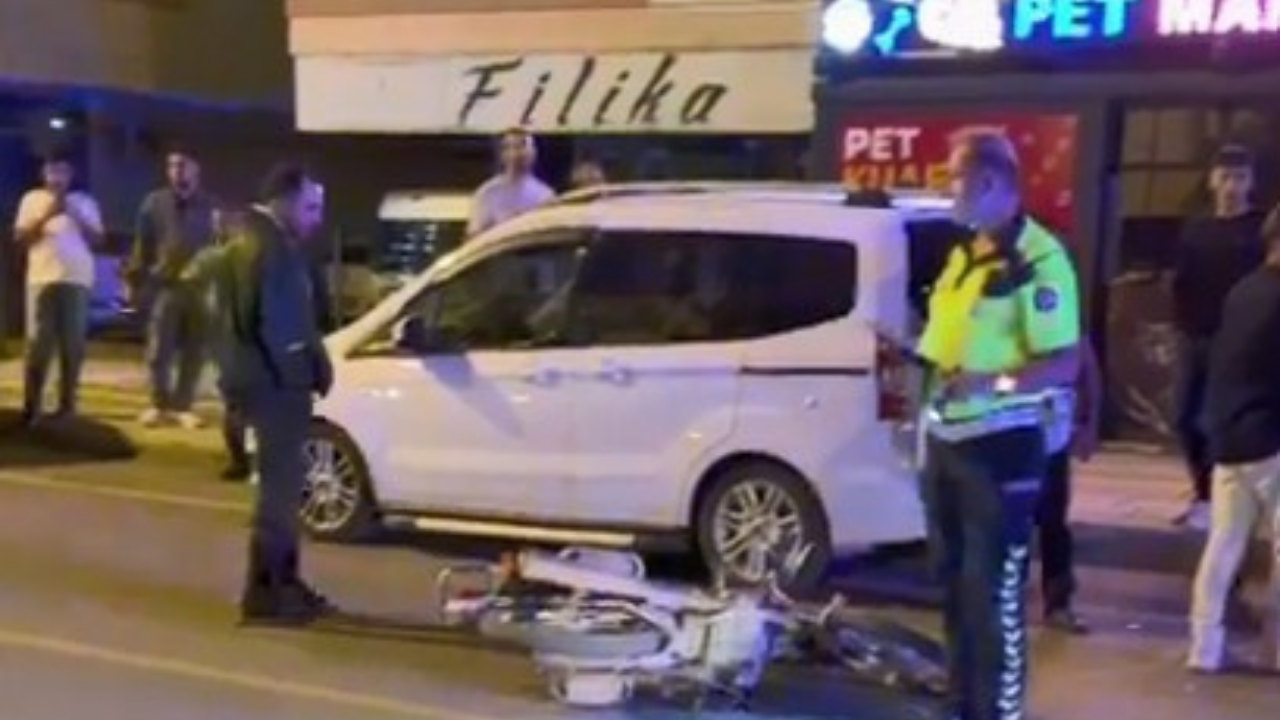 Otomobil ile motosiklet çarpıştı!