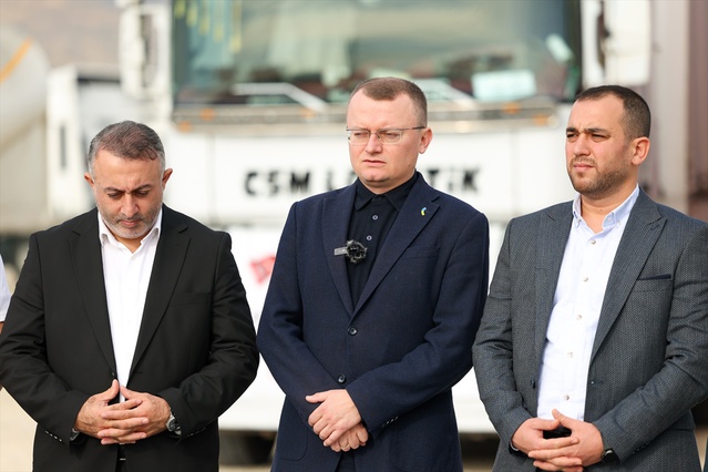 İHH'nın Ukrayna'ya gönderdiği 6 tırda 5 bin 550 gıda kolisi bulunuyor