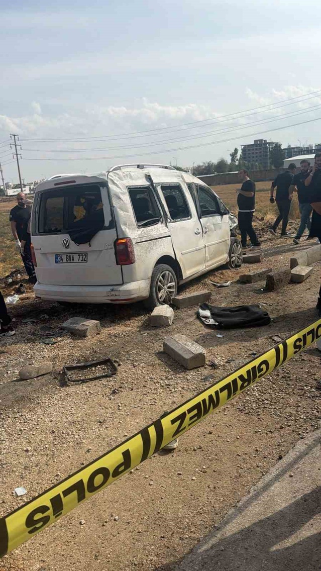 Mardin Nusaybin'de belediye kamyonetiyle çarpışma sonucu 1 kişi öldü, 2 yaralı oldu