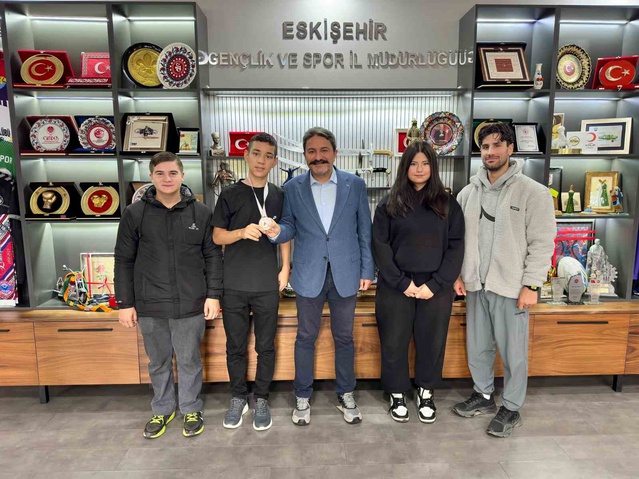 Eskişehirli hemsbolcular Muğla'da Türkiye ve dünya şampiyonluğu kazandı