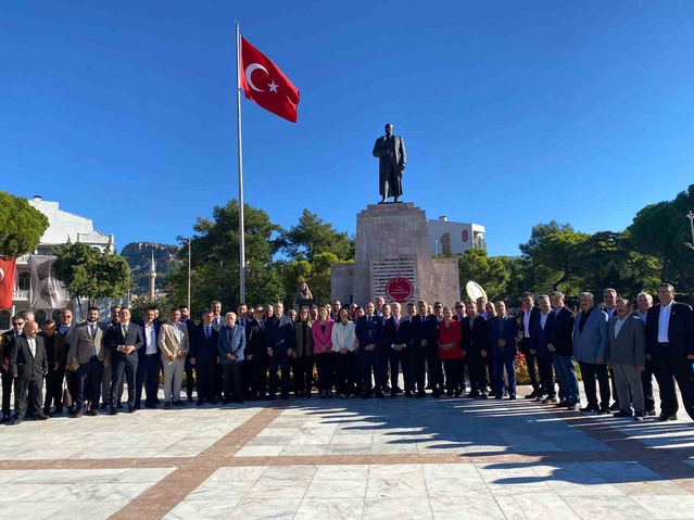 Muğla Menteşe'de Muhtarlar Günü töreninde Federasyon Başkanı Akay konuştu