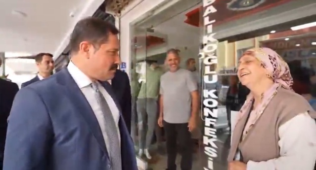 Hatay Valisi Masatlı, Erzin'de esnafla sohbet edip hayırlı kazançlar diledi