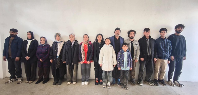 Edirne Meriç'te takip sonucu 16 kaçak göçmen yakalandı, 2 organizatör tutuklandı